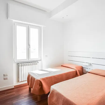 Sunrise Apartements - Sky
